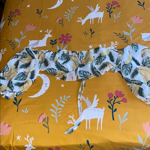 Small off the shoulder crop top - Picture 3 of 6